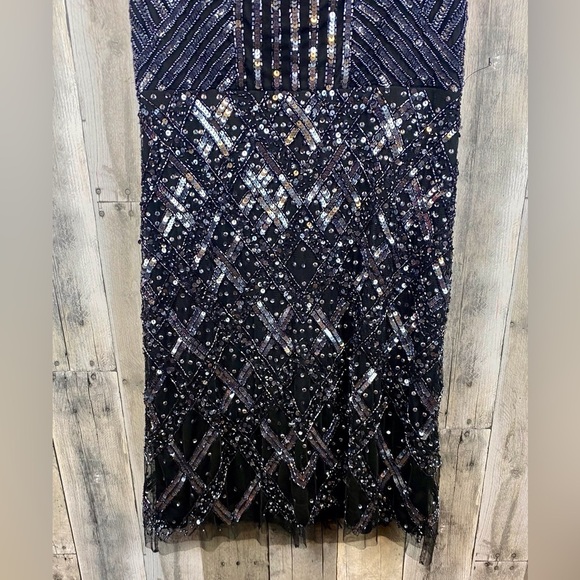 Adrianna Papell Cap Sleeve Envelope Back Sequin Dress in Navy Size 6. - Picture 7 of 16